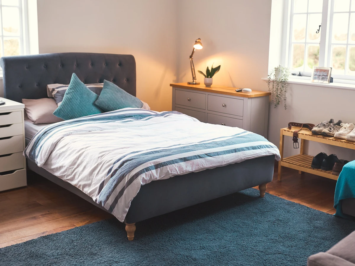 bedroom-painting-teenage-bedroom-teal-altrincham-decorators Bedroom painting in Altrincham by Altrincham Decorators, teal bedroom walls