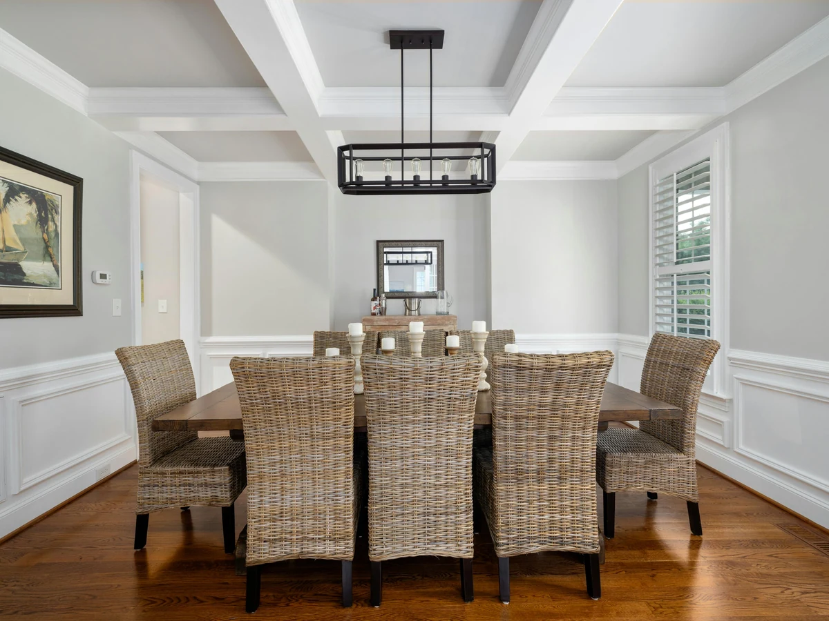 dining-room-painting-formal-dining-room-altrincham-decorators Dining room painting in Altrincham - formal dining room painted by Altrincham Decorators